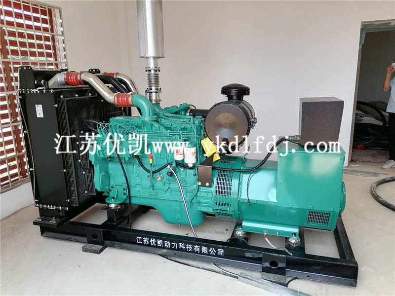2020年9月1日，300KW康明斯發(fā)電機組交付廣西某單位辦公備用電源使用