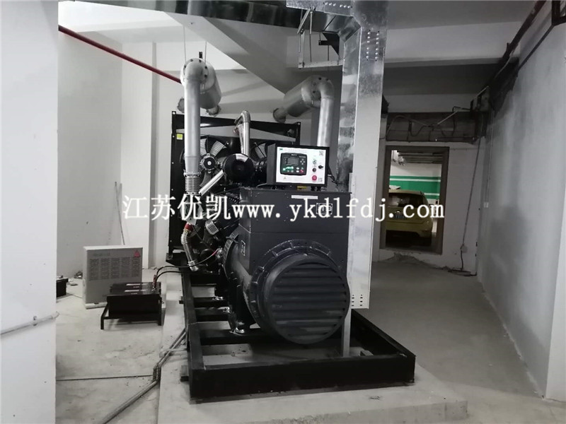 2020年8月5日，南寧某寫字樓項目1000KW上海凱普發(fā)電機組完成安裝調(diào)試培訓工作