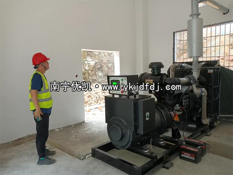 2022年5月6日，250KW上柴發(fā)電機(jī)組交付廣西某建筑工程隊(duì)使用