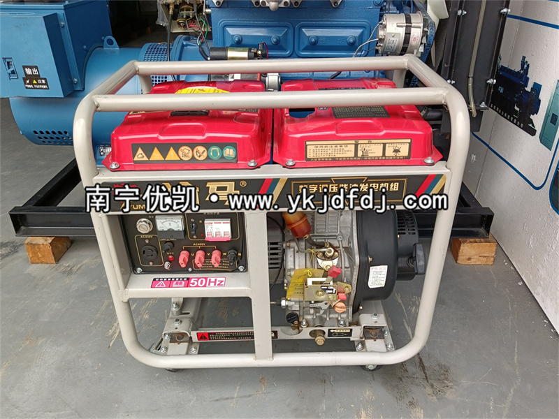 2022年10月29日，客戶(hù)到南寧店面自提10kw柴油發(fā)電機(jī)組