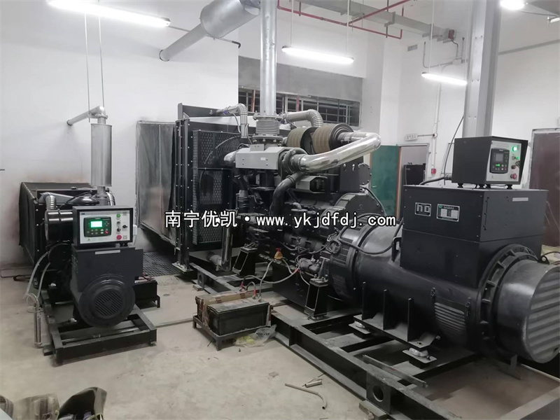 2024年1月25日，廣西融安項目100KW/800KW上柴發(fā)電機組到貨安裝